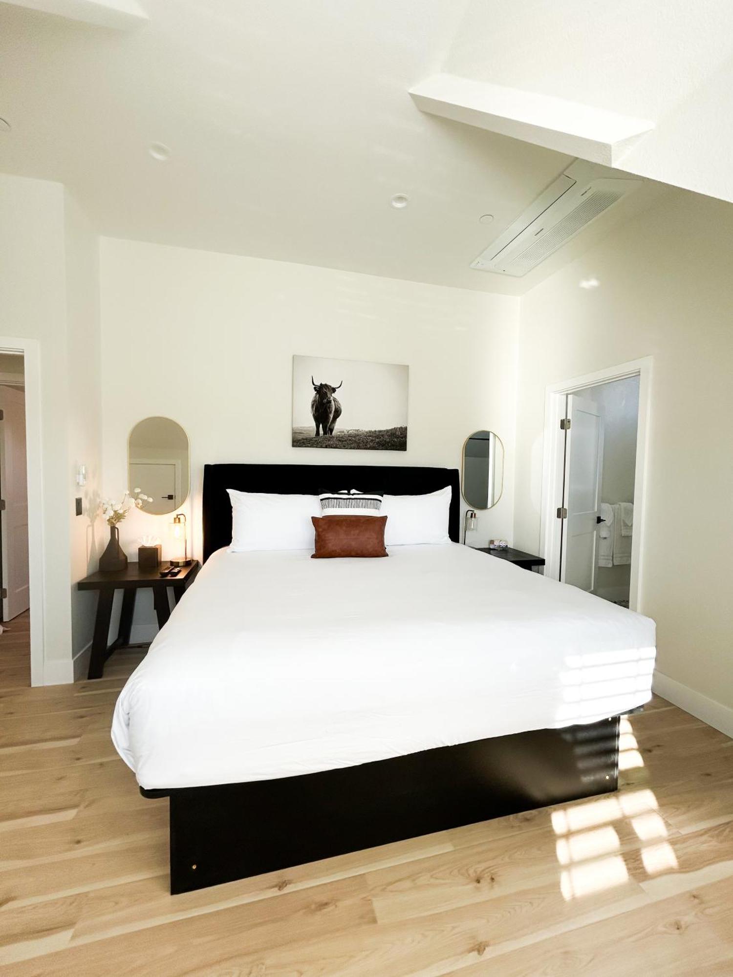 Inn New Haven Solvang